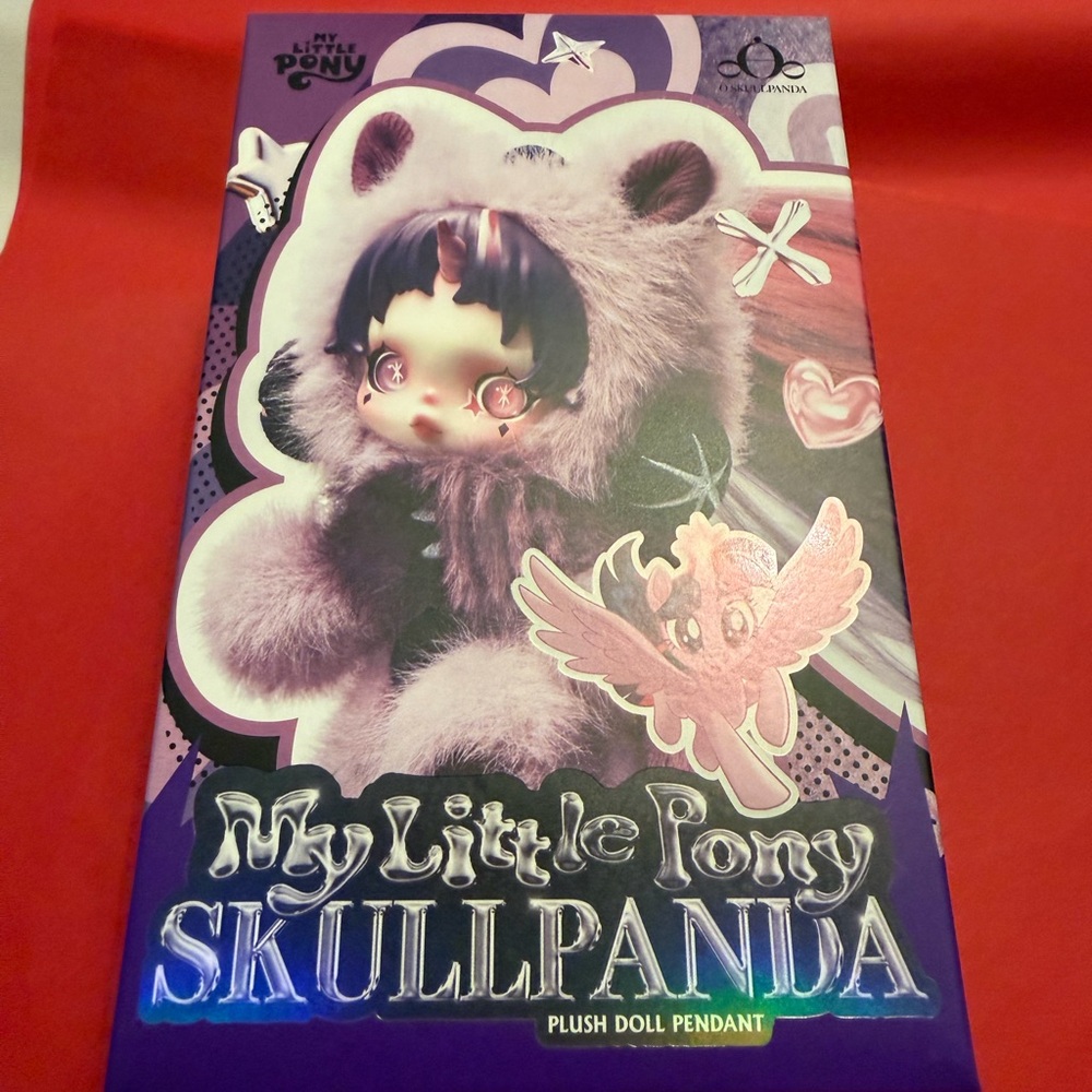 Pop Mart x My Little Pony Skullpanda โ Twilight Sparkle Edition - Picture 2 of 7